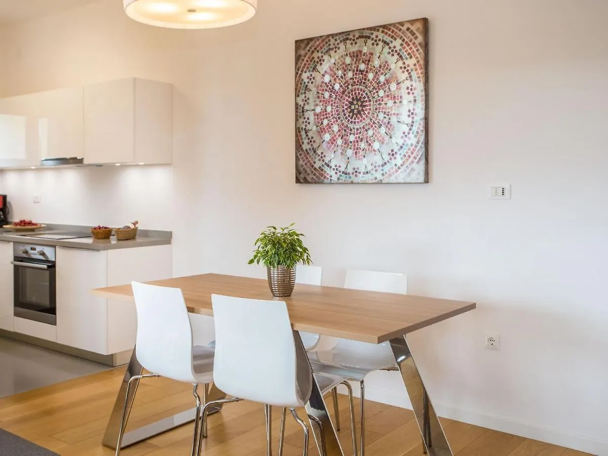 Maj - Ana - Luxury Family Apartments With Pool Poreč 0*,  Horvátország