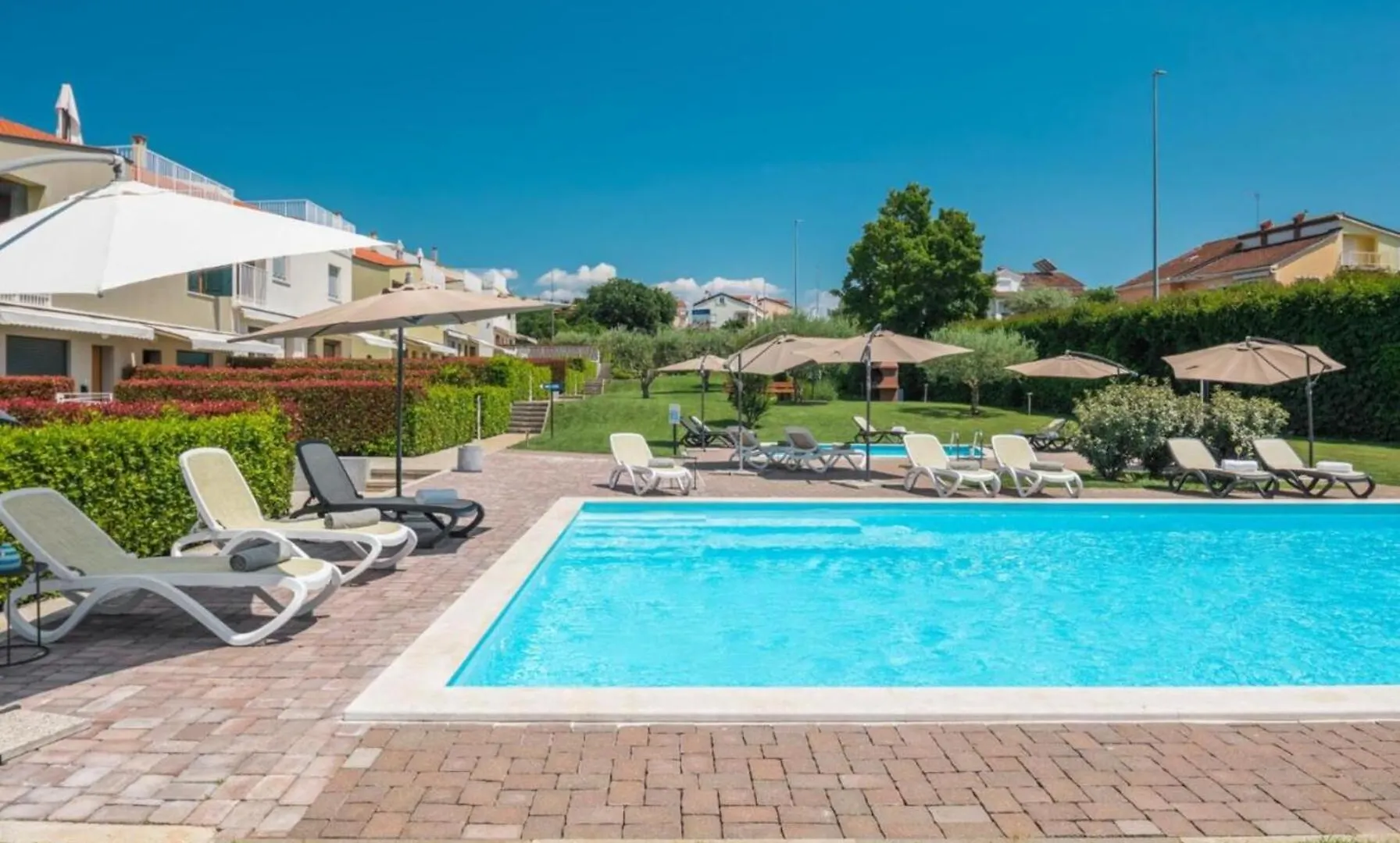 Maj - Ana - Luxury Family Apartments With Pool Poreč