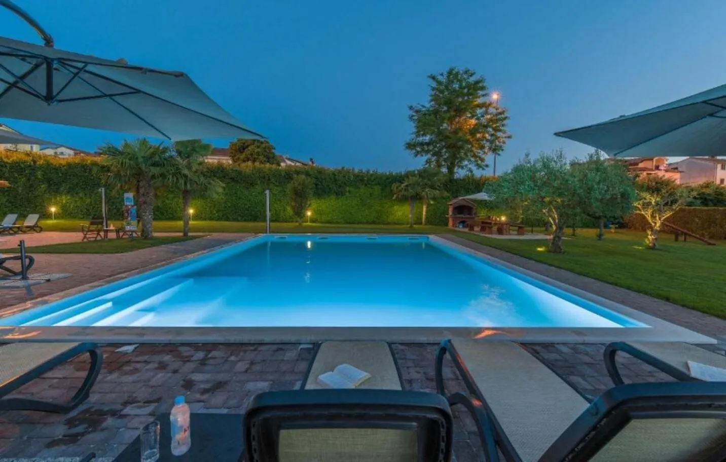 Maj - Ana - Luxury Family Apartments With Pool Poreč